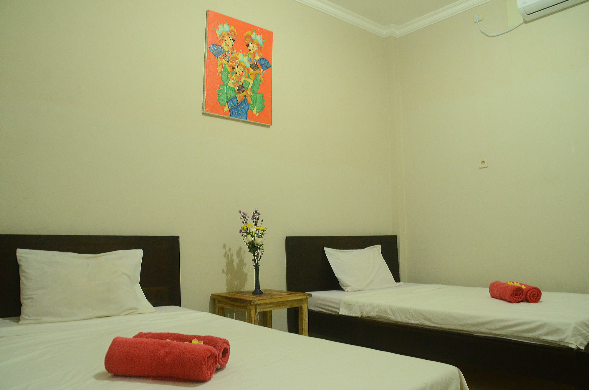 Budget Door Legian Inn Кута Экстерьер фото