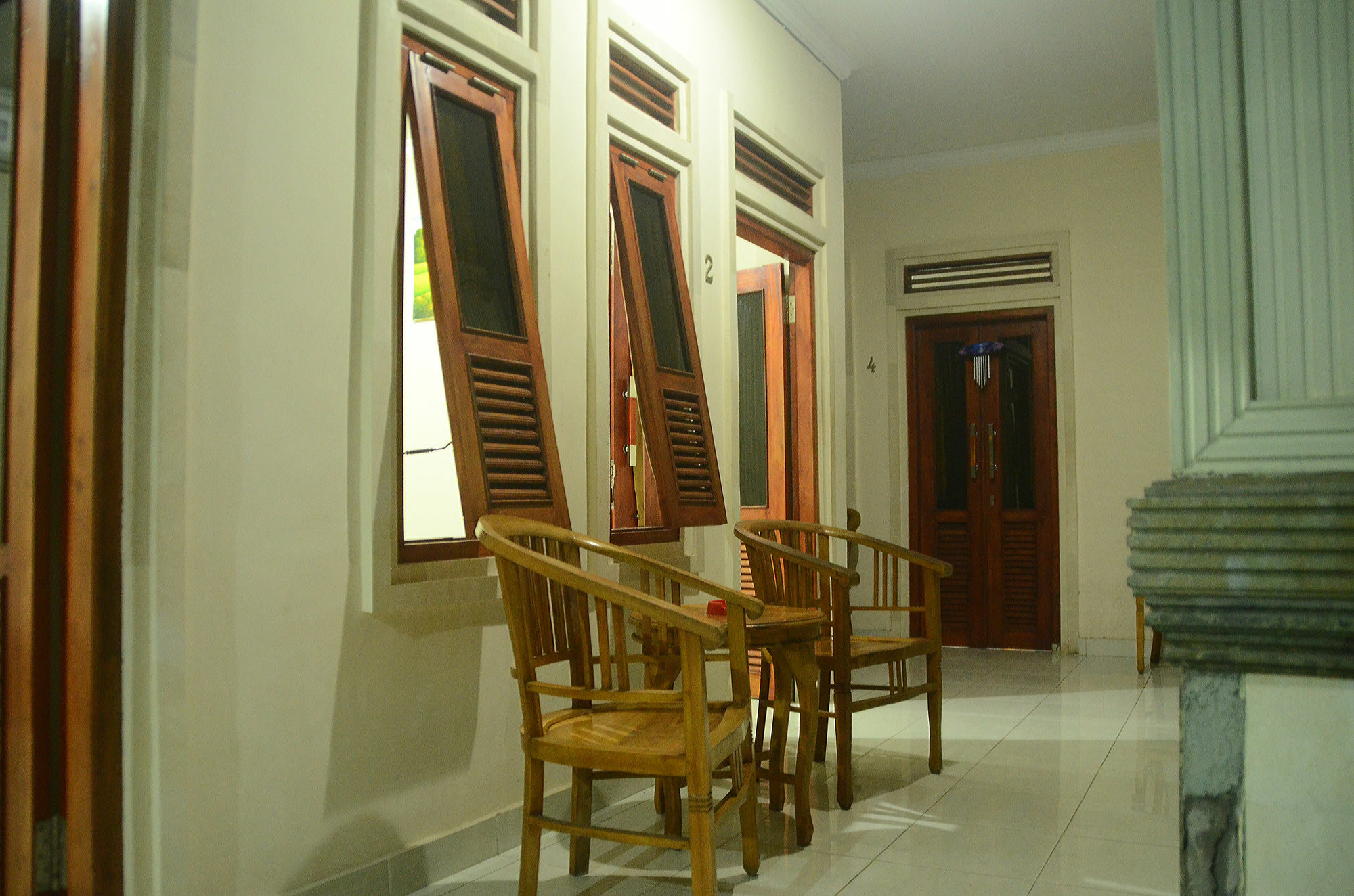 Budget Door Legian Inn Кута Экстерьер фото