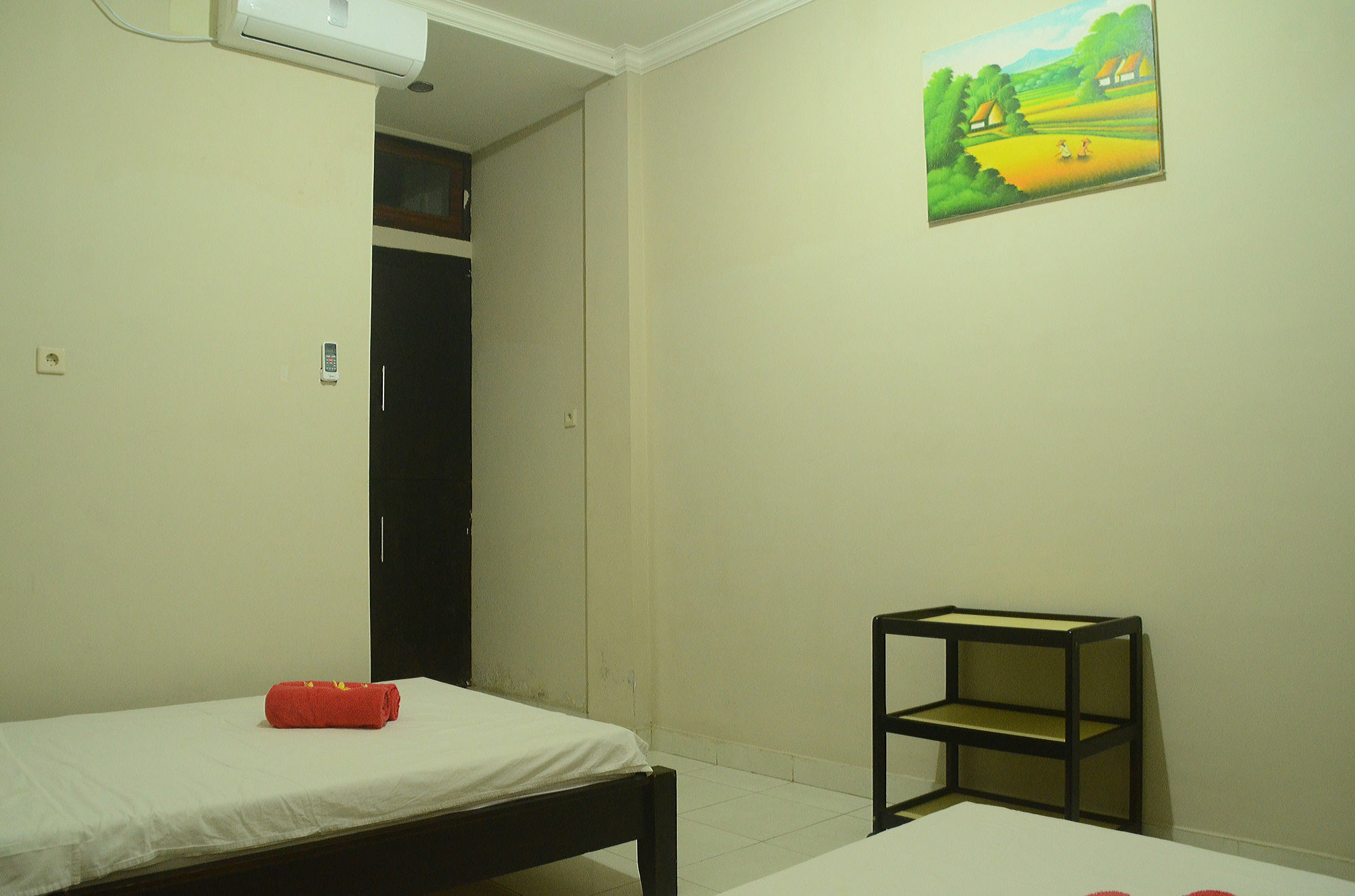 Budget Door Legian Inn Кута Экстерьер фото